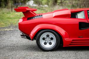 Bild 36/43 von Lamborghini Countach LP 5000 S QV (1988)