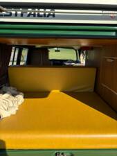 Bild 8/21 von Volkswagen T2b Westfalia (1972)