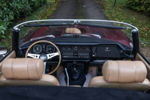 Bild 23/31 von Jaguar E-Type V12 (1974)