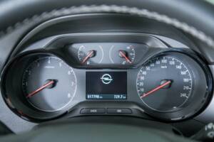 Image 15/50 de Opel Crossland X 1.2 Turbo (2020)