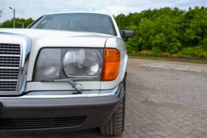 Bild 10/21 von Mercedes-Benz 280 SE (1985)