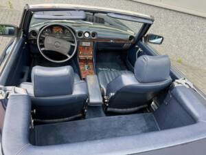 Image 29/50 of Mercedes-Benz 560 SL (1986)
