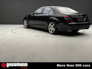 Image 8/15 de Mercedes-Benz S 63 AMG (2008)