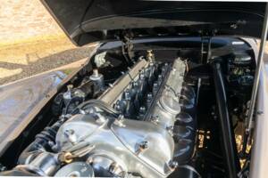 Image 4/50 of Jaguar XK 120 OTS (1952)