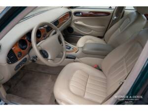 Bild 5/32 von Jaguar XJ 8 Executive (1998)