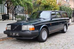 Immagine 6/51 di Volvo 245 Super Polar (1993)