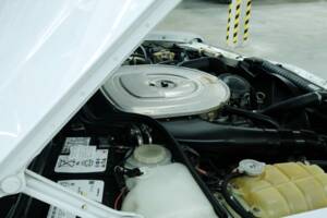Bild 15/50 von Mercedes-Benz 500 SE (1990)