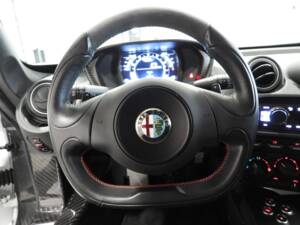 Image 6/15 of Alfa Romeo 4C (2014)