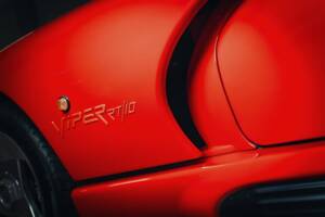 Image 14/15 of Dodge Viper RT/10 (1994)
