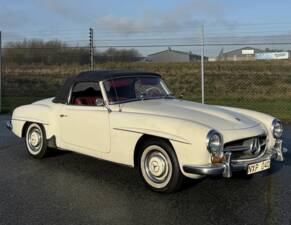 Image 6/8 of Mercedes-Benz 190 SL (1961)