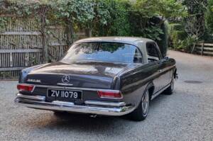 Image 3/5 of Mercedes-Benz 280 SE (1966)
