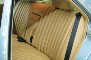 Bild 34/50 von Mercedes-Benz 420 SE (1988)