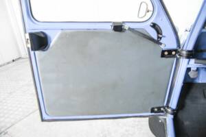 Image 30/50 of Citroën 2 CV 6 (1985)