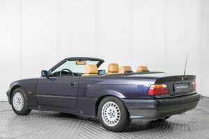 Bild 6/50 von BMW 318i (1996)