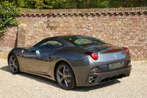 Bild 12/50 von Ferrari California (2010)