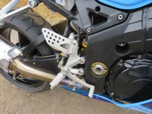 Image 21/35 of Suzuki DUMMY (2005)