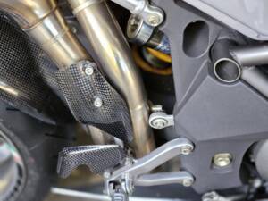 Image 3/5 of MV Agusta F4 750 S (2000)