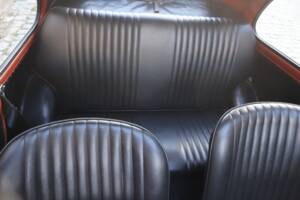 Image 22/32 of FIAT 500 L (1971)