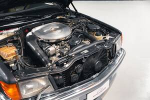 Bild 18/37 von Mercedes-Benz 560 SEC (1990)