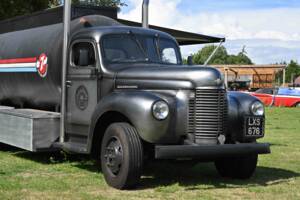 Image 18/50 de International Harvester K6 (1942)