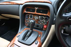 Image 43/50 de Aston Martin DB 7 Vantage (2002)