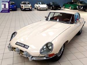 Bild 2/54 von Jaguar E-Type 4.2 (1967)