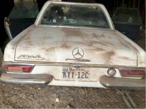 Image 13/34 of Mercedes-Benz 280 SL (1968)