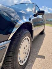 Immagine 11/36 di Mercedes-Benz 300 E 4-Matic (1989)