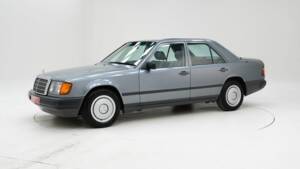 Bild 1/15 von Mercedes-Benz 230 E (1988)