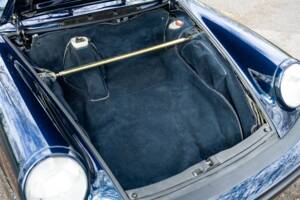 Image 40/50 of Porsche 911 Carrera 3.2 (1985)