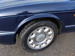 Image 32/71 of Daimler Super V8 (2000)