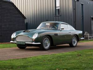 Image 3/42 de Aston Martin DB 4 GT (1959)