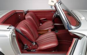 Bild 42/44 von Mercedes-Benz 280 SL (1970)