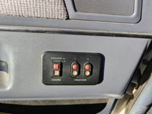 Image 32/65 of Ford F-150 (1991)