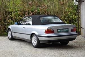 Image 7/46 of BMW 320i (1995)