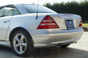 Image 20/50 de Mercedes-Benz SLK 320 (2001)