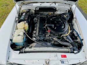Image 14/16 of Mercedes-Benz 300 SL (1986)
