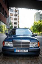 Obraz 39/50 pojazdu Mercedes-Benz 300 CE-24 (1992)