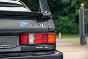 Bild 21/53 von Mercedes-Benz 190 E 2.5-16 (1991)