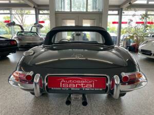 Afbeelding 5/20 van Jaguar E-Type 4.2 (1965)