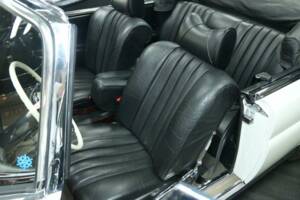 Image 11/30 of Mercedes-Benz 250 SE (1966)