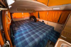 Image 33/59 of Volkswagen T2b Westfalia (1973)