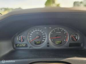 Image 18/39 of Volvo V 70 2.4 (2006)