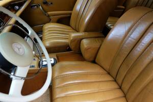 Immagine 11/79 di Mercedes-Benz 280 SE 3,5 (1970)