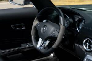 Image 17/21 of Mercedes-Benz SLS AMG Roadster (2012)