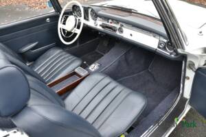 Image 44/50 of Mercedes-Benz 250 SL (1966)
