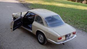 Image 17/54 of Alfa Romeo Giulia GT 1300 Junior (1972)