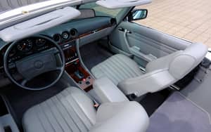 Image 73/96 of Mercedes-Benz 560 SL (1987)