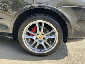 Immagine 39/40 di Porsche Cayenne GTS (2008)