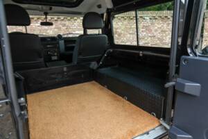 Obraz 33/50 pojazdu Land Rover Defender 90 (2013)